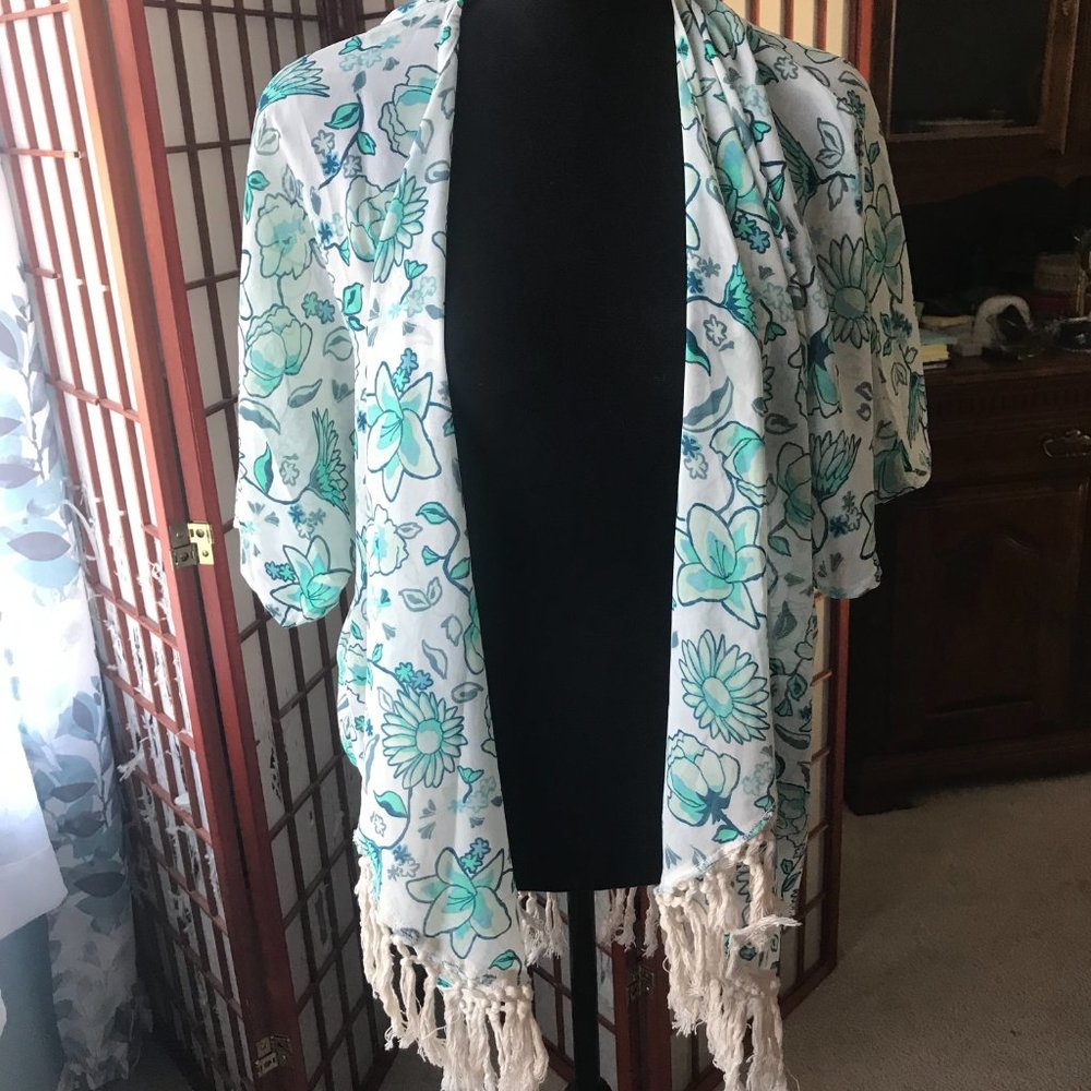 Kimono OS w/ Floral Sea Green Pattern NWOT